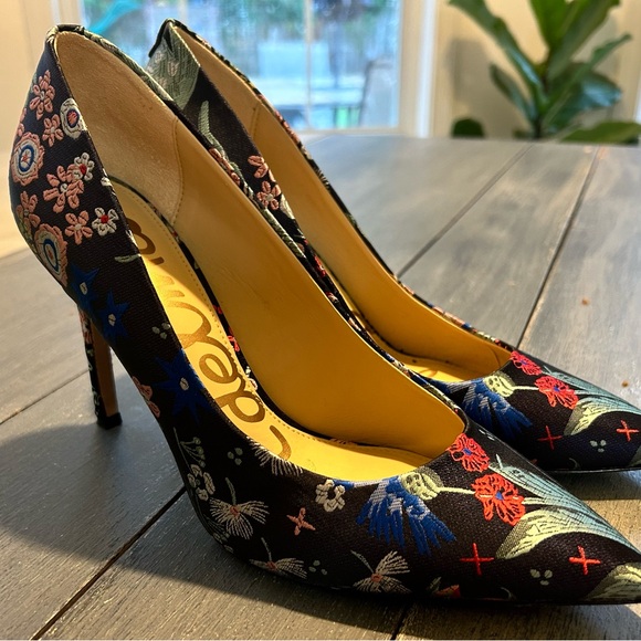 Floral Tapestry Covered Pumps by Sam Edelman - Picture 6 of 13